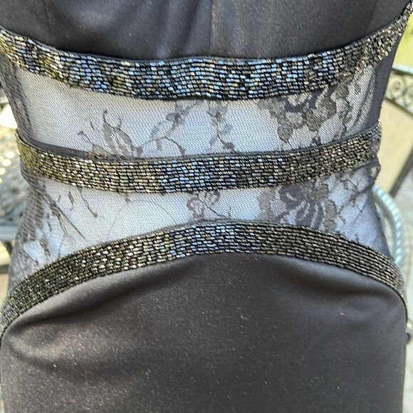 Sherri Hill black V Neck Black beaded lace gown size 4 - Picture 5 of 10